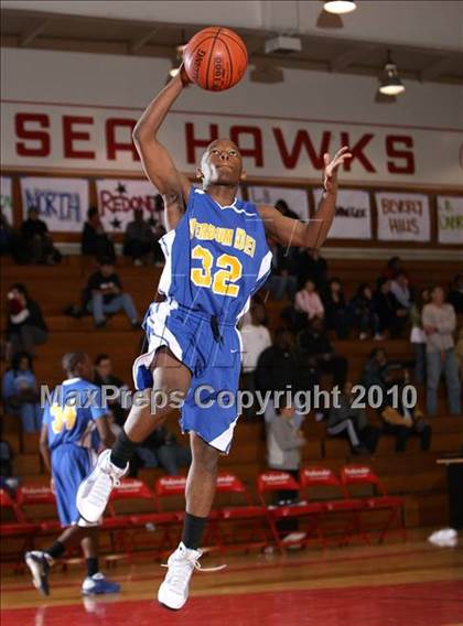 Thumbnail 1 in Verbum Dei @ Redondo (Seahawk Classic) photogallery.