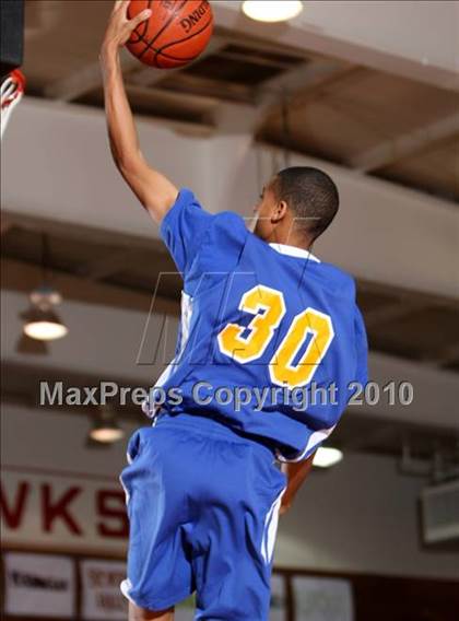 Thumbnail 2 in Verbum Dei @ Redondo (Seahawk Classic) photogallery.