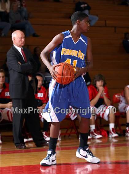 Thumbnail 3 in Verbum Dei @ Redondo (Seahawk Classic) photogallery.