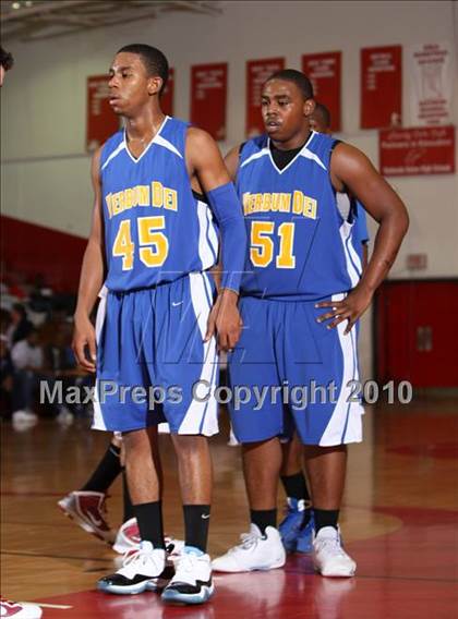 Thumbnail 2 in Verbum Dei @ Redondo (Seahawk Classic) photogallery.