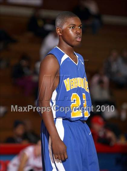 Thumbnail 1 in Verbum Dei @ Redondo (Seahawk Classic) photogallery.