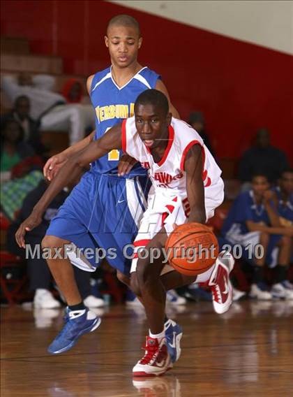 Thumbnail 2 in Verbum Dei @ Redondo (Seahawk Classic) photogallery.