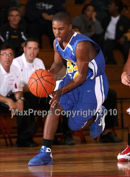 Thumbnail 3 in Verbum Dei @ Redondo (Seahawk Classic) photogallery.