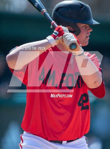 Thumbnail 2 in Servite vs. American Fork photogallery.