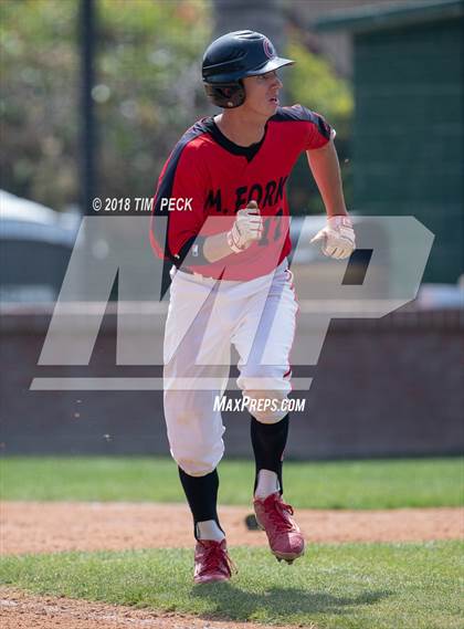 Thumbnail 3 in Servite vs. American Fork photogallery.