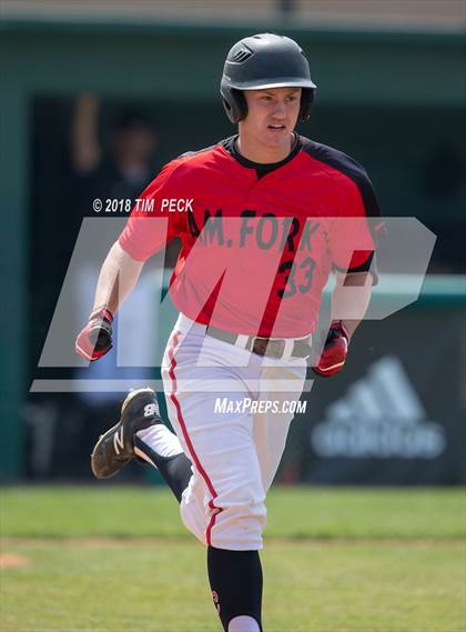 Thumbnail 1 in Servite vs. American Fork photogallery.