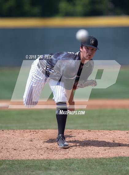 Thumbnail 2 in Servite vs. American Fork photogallery.