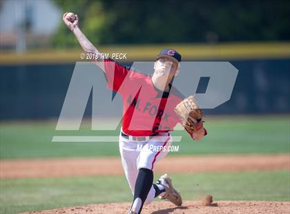 Thumbnail 2 in Servite vs. American Fork photogallery.
