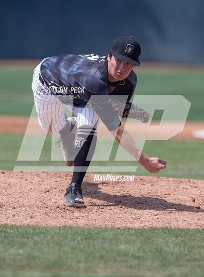 Thumbnail 2 in Servite vs. American Fork photogallery.