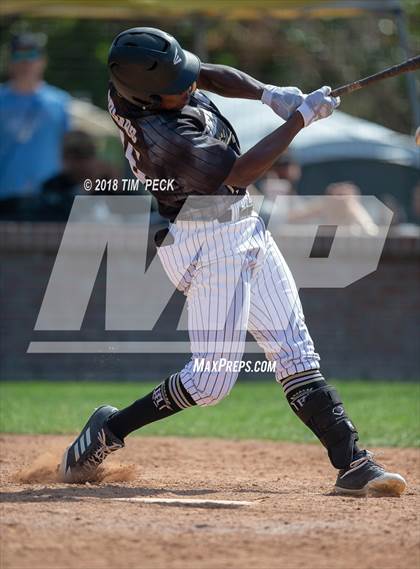 Thumbnail 2 in Servite vs. American Fork photogallery.