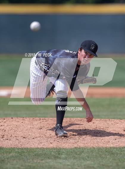 Thumbnail 2 in Servite vs. American Fork photogallery.
