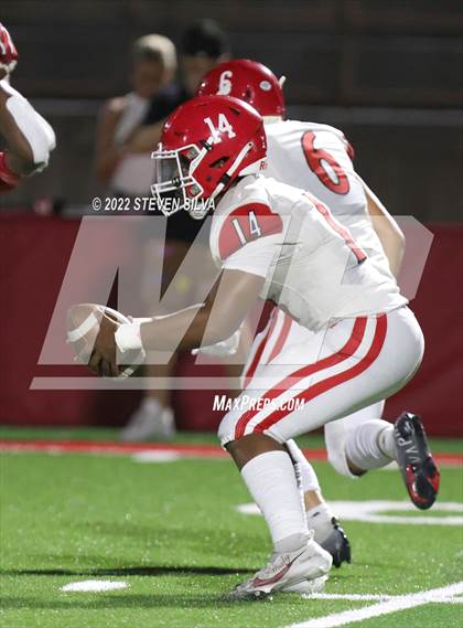 Thumbnail 1 in Oaks Christian vs. Regis Jesuit (Honor Bowl) photogallery.