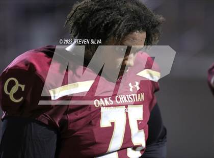 Thumbnail 3 in Oaks Christian vs. Regis Jesuit (Honor Bowl) photogallery.