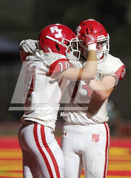 Thumbnail 1 in Oaks Christian vs. Regis Jesuit (Honor Bowl) photogallery.