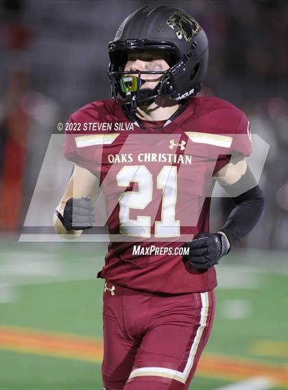 Thumbnail 2 in Oaks Christian vs. Regis Jesuit (Honor Bowl) photogallery.
