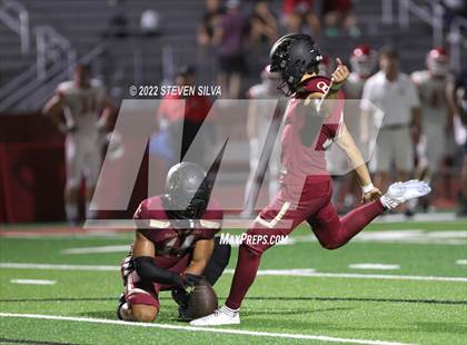 Thumbnail 3 in Oaks Christian vs. Regis Jesuit (Honor Bowl) photogallery.
