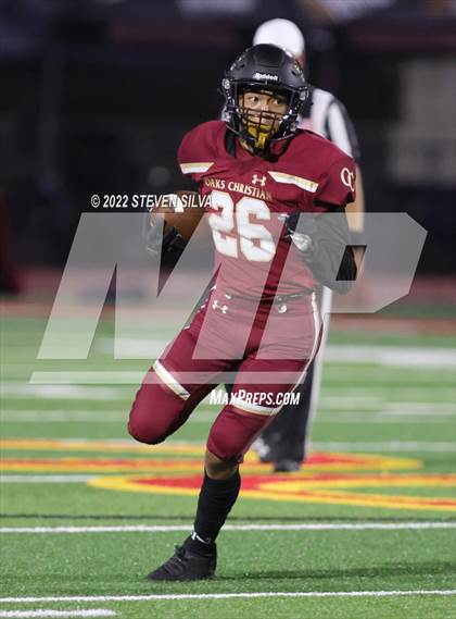 Thumbnail 2 in Oaks Christian vs. Regis Jesuit (Honor Bowl) photogallery.