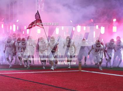 Thumbnail 3 in Oaks Christian vs. Regis Jesuit (Honor Bowl) photogallery.