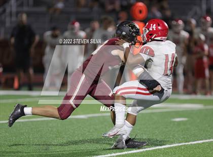 Thumbnail 3 in Oaks Christian vs. Regis Jesuit (Honor Bowl) photogallery.