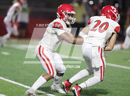 Thumbnail 2 in Oaks Christian vs. Regis Jesuit (Honor Bowl) photogallery.