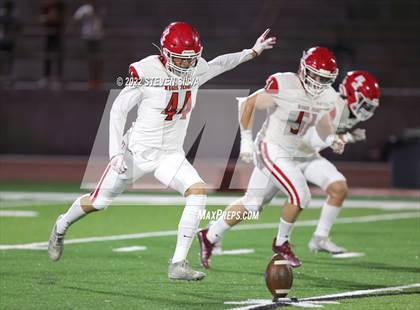 Thumbnail 2 in Oaks Christian vs. Regis Jesuit (Honor Bowl) photogallery.