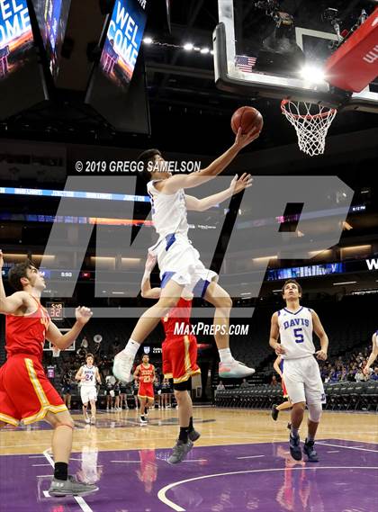 Thumbnail 3 in Jesuit vs Davis (@Golden 1 Center) photogallery.