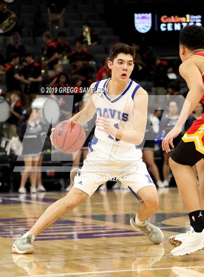 Thumbnail 2 in Jesuit vs Davis (@Golden 1 Center) photogallery.