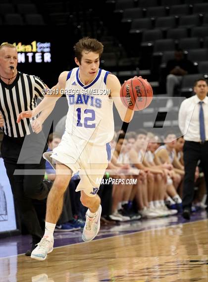Thumbnail 3 in Jesuit vs Davis (@Golden 1 Center) photogallery.