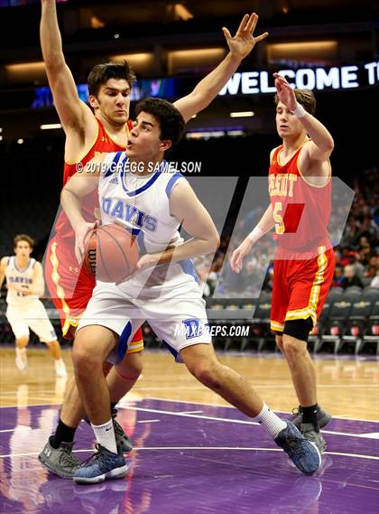 Thumbnail 1 in Jesuit vs Davis (@Golden 1 Center) photogallery.