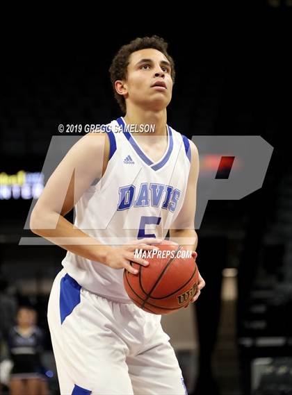 Thumbnail 3 in Jesuit vs Davis (@Golden 1 Center) photogallery.