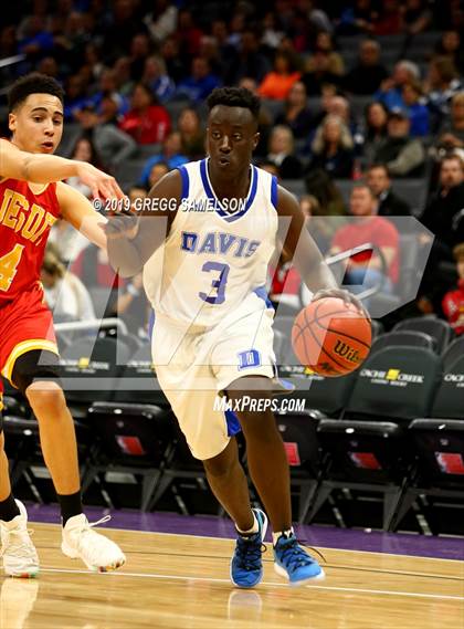 Thumbnail 3 in Jesuit vs Davis (@Golden 1 Center) photogallery.