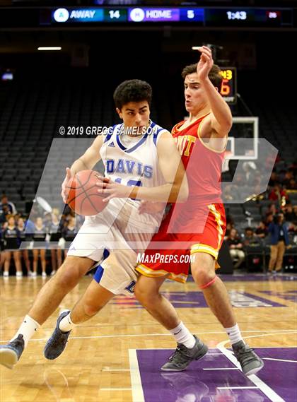 Thumbnail 2 in Jesuit vs Davis (@Golden 1 Center) photogallery.