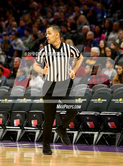 Thumbnail 3 in Jesuit vs Davis (@Golden 1 Center) photogallery.
