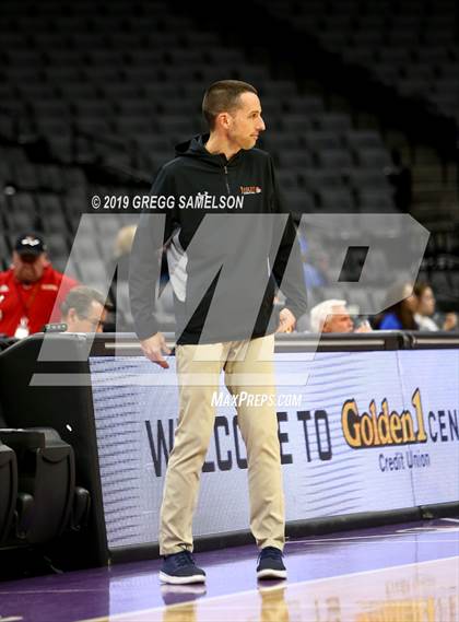Thumbnail 2 in Jesuit vs Davis (@Golden 1 Center) photogallery.