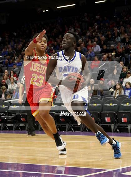 Thumbnail 3 in Jesuit vs Davis (@Golden 1 Center) photogallery.