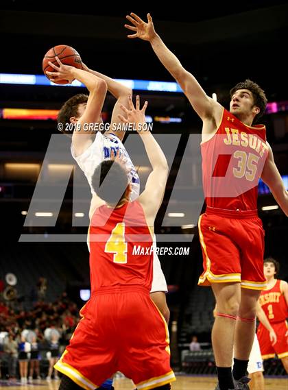 Thumbnail 2 in Jesuit vs Davis (@Golden 1 Center) photogallery.