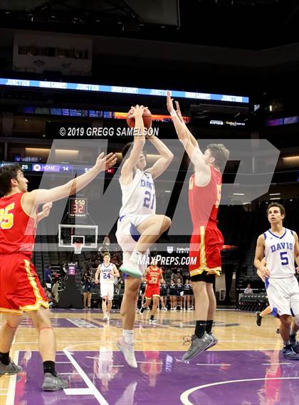 Thumbnail 3 in Jesuit vs Davis (@Golden 1 Center) photogallery.