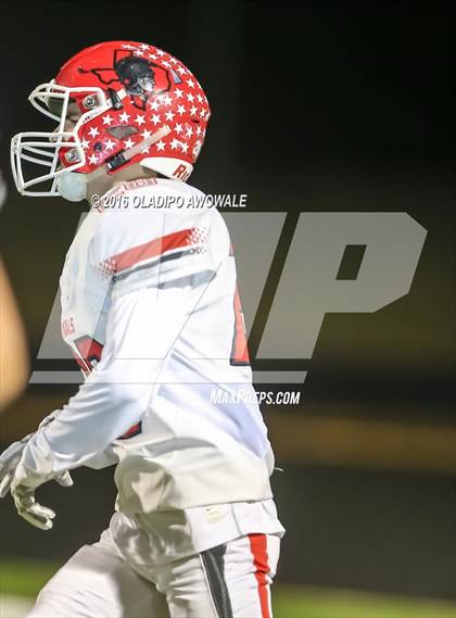 Thumbnail 3 in Van vs. Princeton (UIL 4A Bi-District Playoff) photogallery.