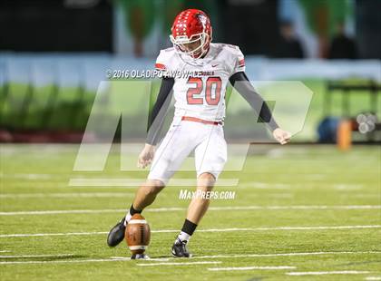 Thumbnail 2 in Van vs. Princeton (UIL 4A Bi-District Playoff) photogallery.