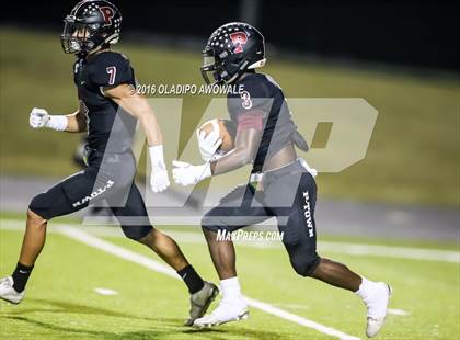 Thumbnail 2 in Van vs. Princeton (UIL 4A Bi-District Playoff) photogallery.