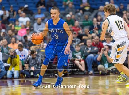 Thumbnail 1 in East Chambers vs. Van Alstyne (UIL 3A Semifinal) photogallery.