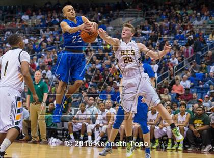 Thumbnail 1 in East Chambers vs. Van Alstyne (UIL 3A Semifinal) photogallery.