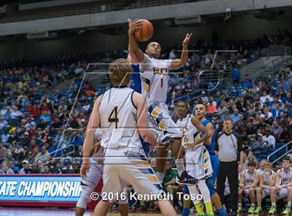 Thumbnail 3 in East Chambers vs. Van Alstyne (UIL 3A Semifinal) photogallery.