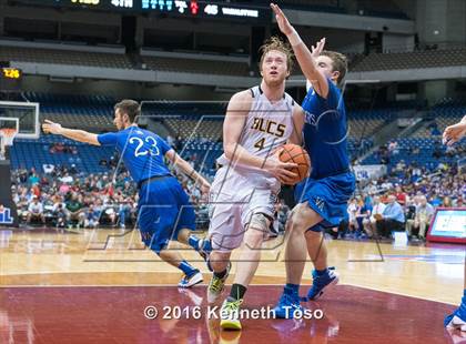 Thumbnail 2 in East Chambers vs. Van Alstyne (UIL 3A Semifinal) photogallery.