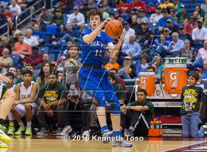 Thumbnail 1 in East Chambers vs. Van Alstyne (UIL 3A Semifinal) photogallery.