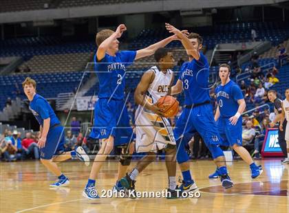 Thumbnail 2 in East Chambers vs. Van Alstyne (UIL 3A Semifinal) photogallery.