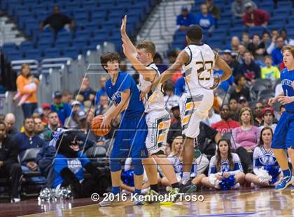 Thumbnail 1 in East Chambers vs. Van Alstyne (UIL 3A Semifinal) photogallery.