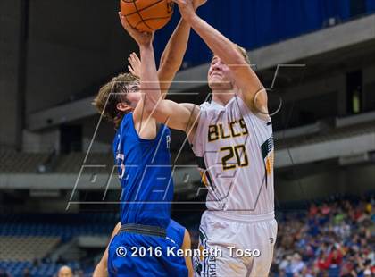 Thumbnail 2 in East Chambers vs. Van Alstyne (UIL 3A Semifinal) photogallery.