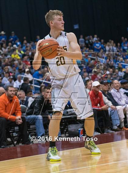 Thumbnail 3 in East Chambers vs. Van Alstyne (UIL 3A Semifinal) photogallery.