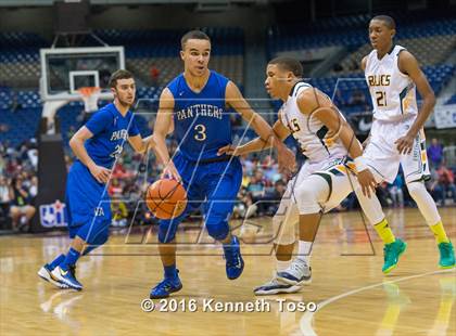 Thumbnail 2 in East Chambers vs. Van Alstyne (UIL 3A Semifinal) photogallery.